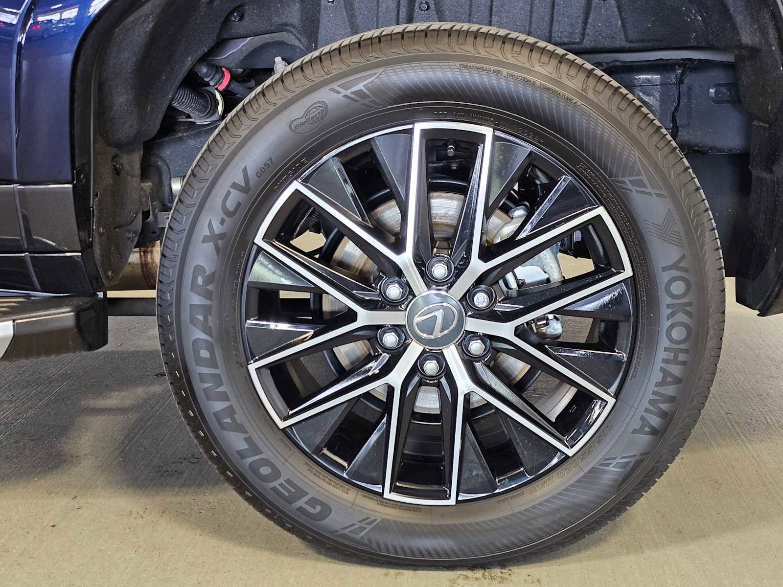 Used 2024 Lexus GX 550 w/ Accessory Package (Z1) image 8