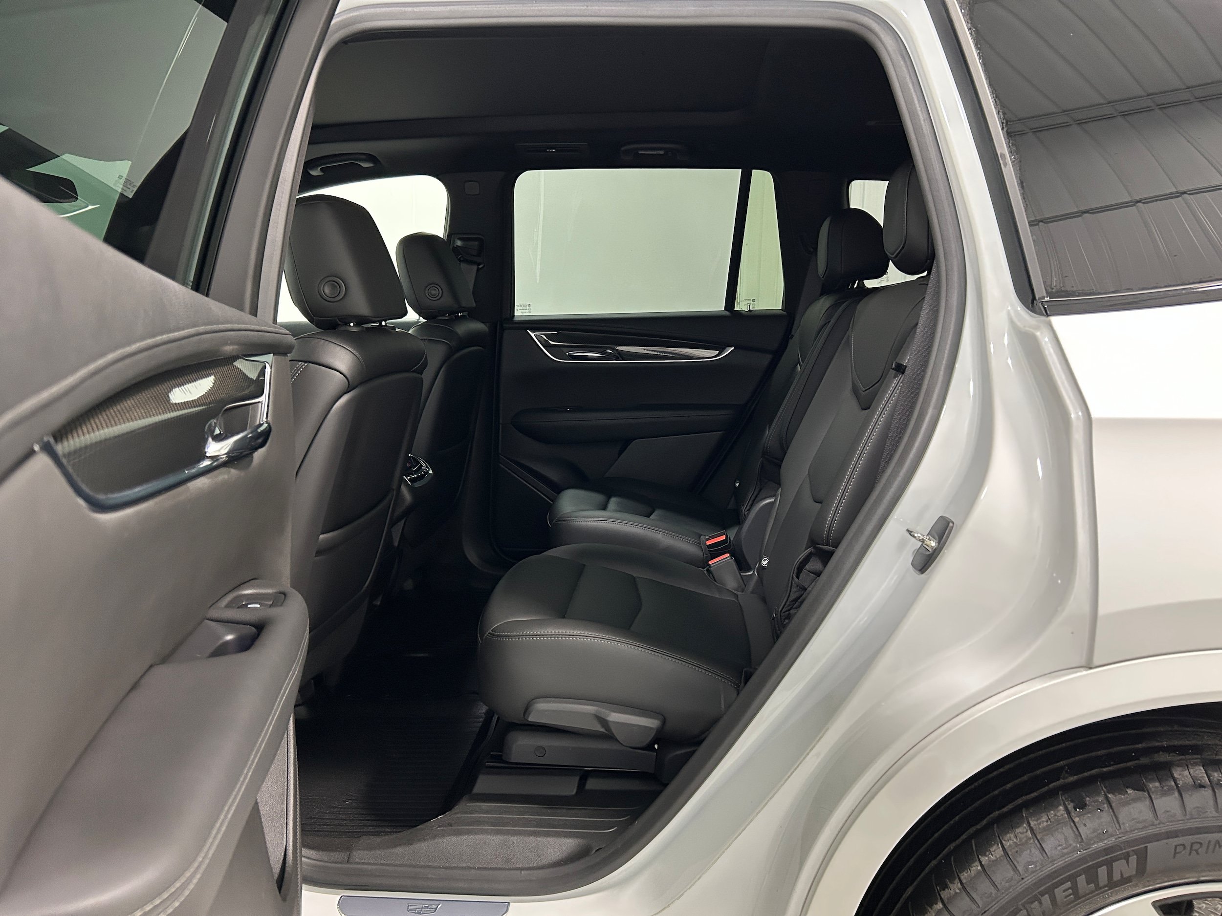 Used 2021 Cadillac XT6 Sport w/ LPO, Floor Liner Package AWD/4WD image 30