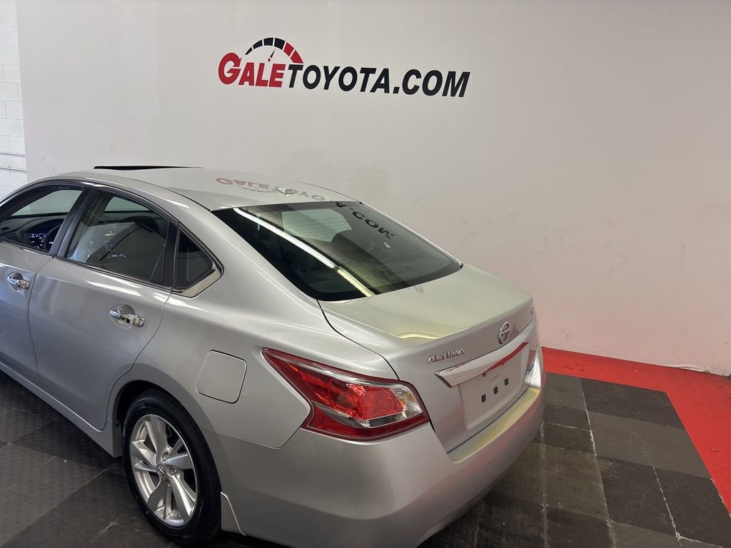 Used 2013 Nissan Altima 2.5 SL w/ Technology Pkg image 10
