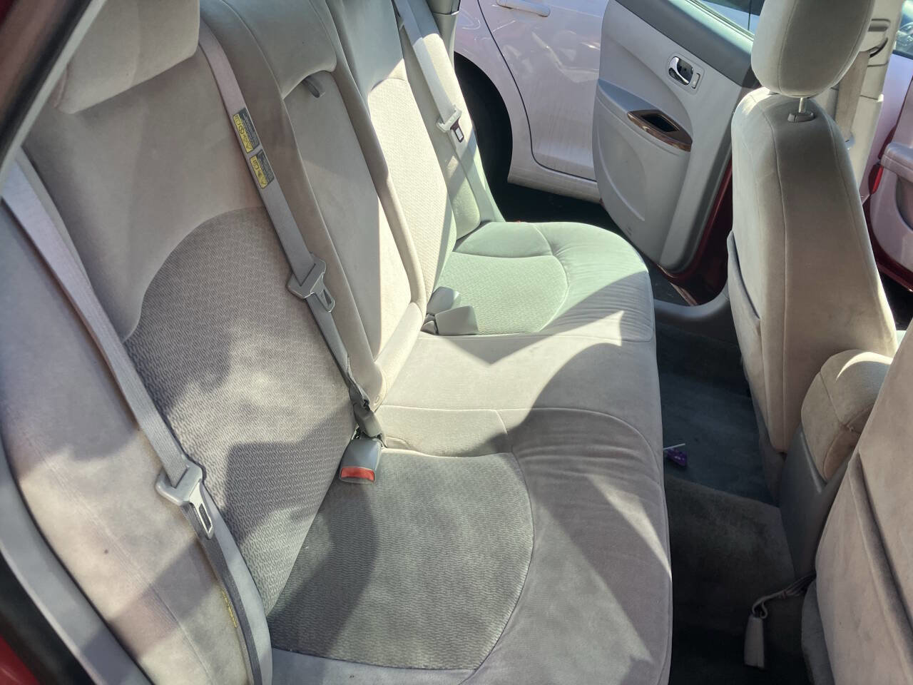 Used 2005 Buick LaCrosse CX w/ Silver Convenience Package image 26