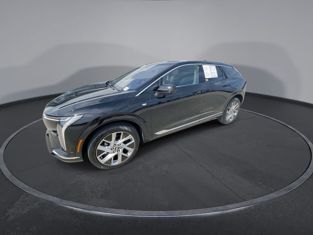 Certified 2025 Cadillac Optiq Luxury 1 AWD/4WD image 4