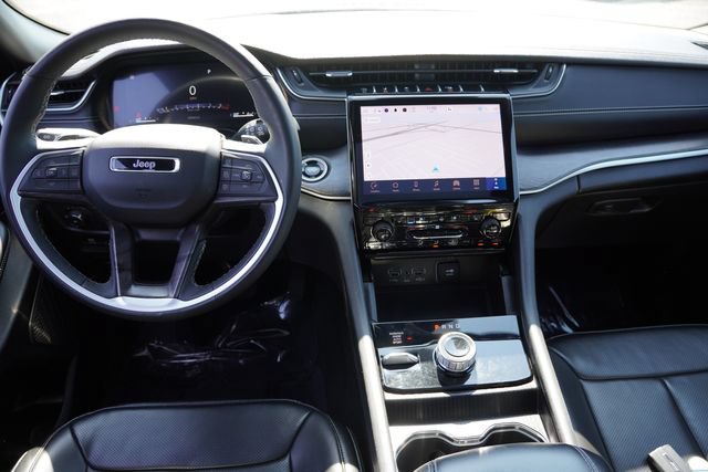 Certified 2025 Jeep Grand Cherokee L Limited w/ Luxury Tech Group II AWD/4WD image 21