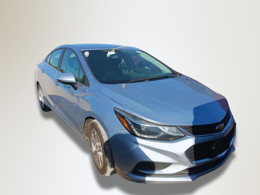 Used 2017 Chevrolet Cruze LT w/ Convenience Package image 2