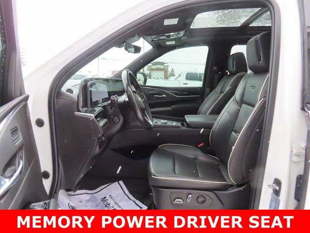 Used 2022 Cadillac Escalade ESV Sport w/ Touring Package image 21