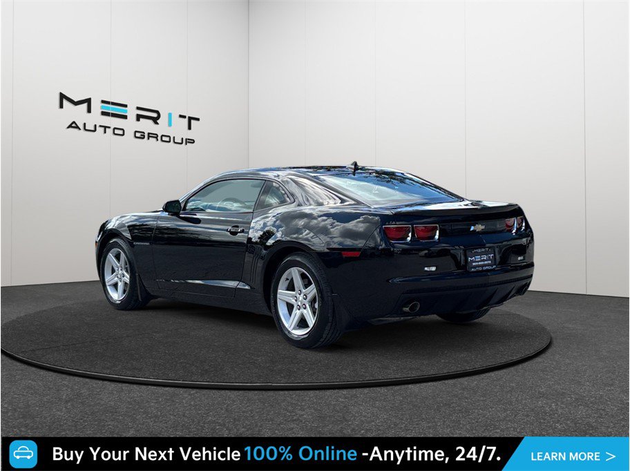 Used 2013 Chevrolet Camaro LS RWD image 7