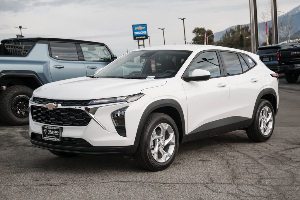 New 2026 Chevrolet Trax LS w/ LS Convenience Package FWD image 9
