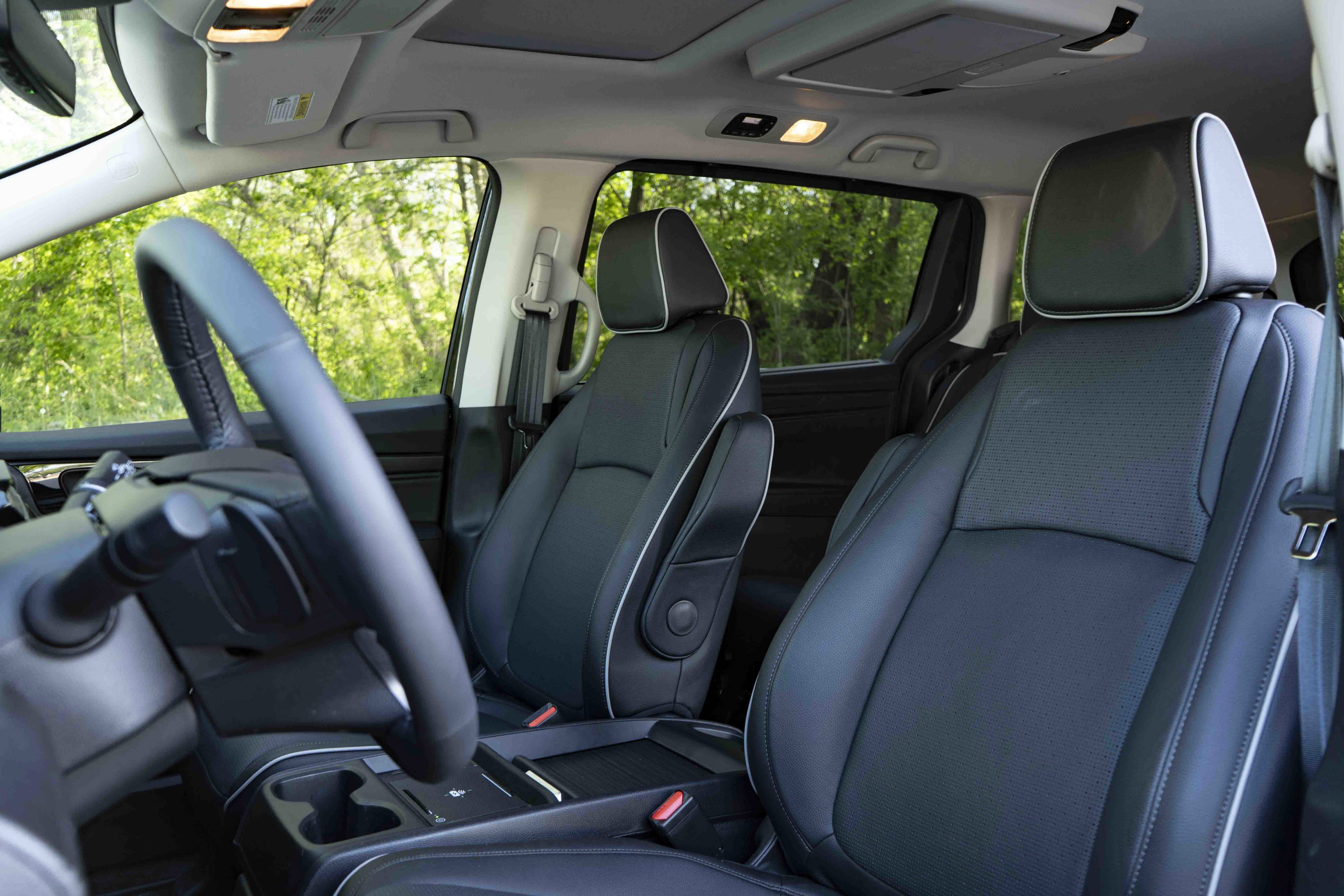 Used 2026 Honda Odyssey Elite image 17