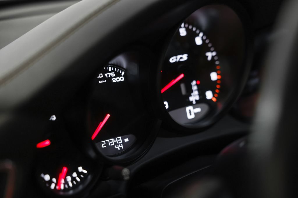 Used 2015 Porsche 911 Carrera GTS RWD image 35