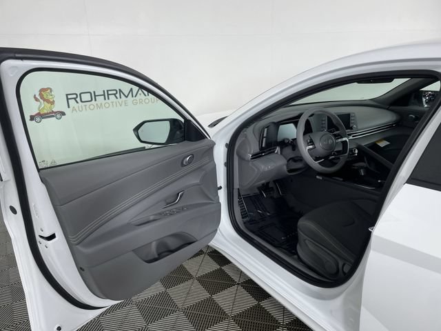 New 2026 Hyundai Elantra Sport FWD image 17