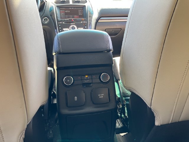Used 2016 Ford Explorer Platinum AWD/4WD image 12