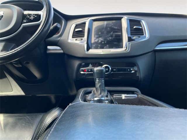 Used 2018 Volvo XC90 T5 Momentum w/ Convenience Package image 11