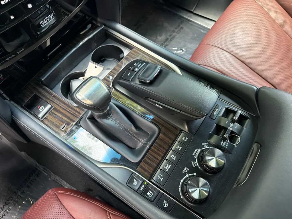 Used 2021 Lexus LX 570 4WD w/ Sport Package image 32