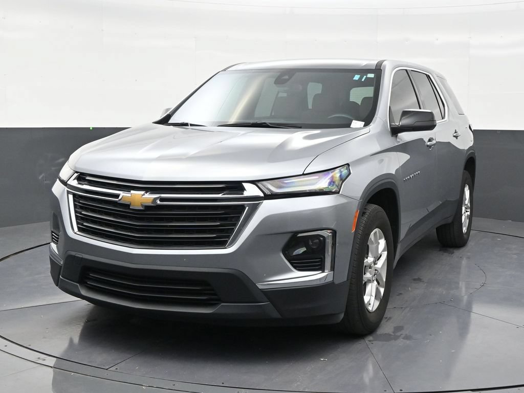 Used 2023 Chevrolet Traverse LS FWD image 8