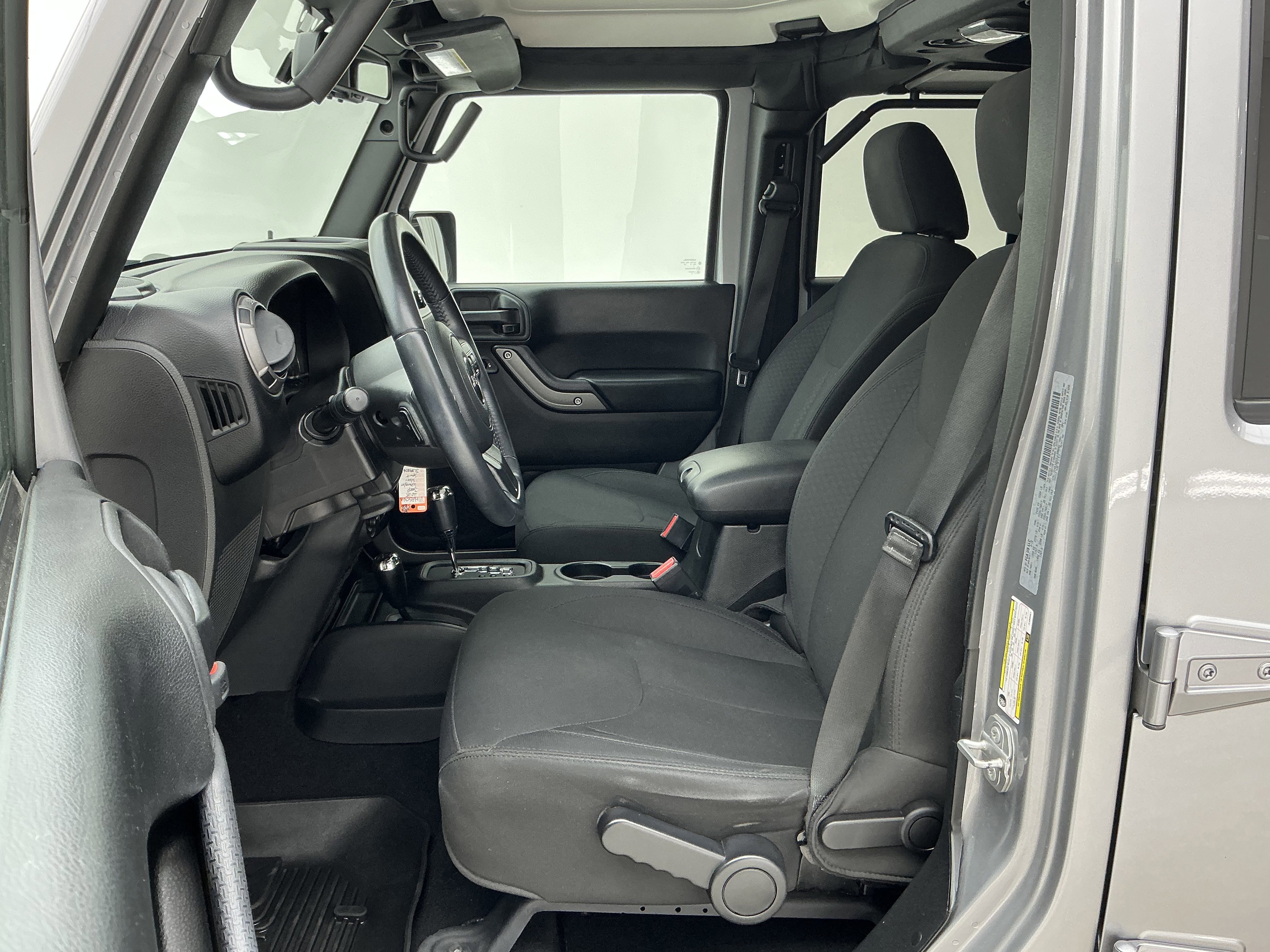 Used 2018 Jeep Wrangler Unlimited Sport S image 16