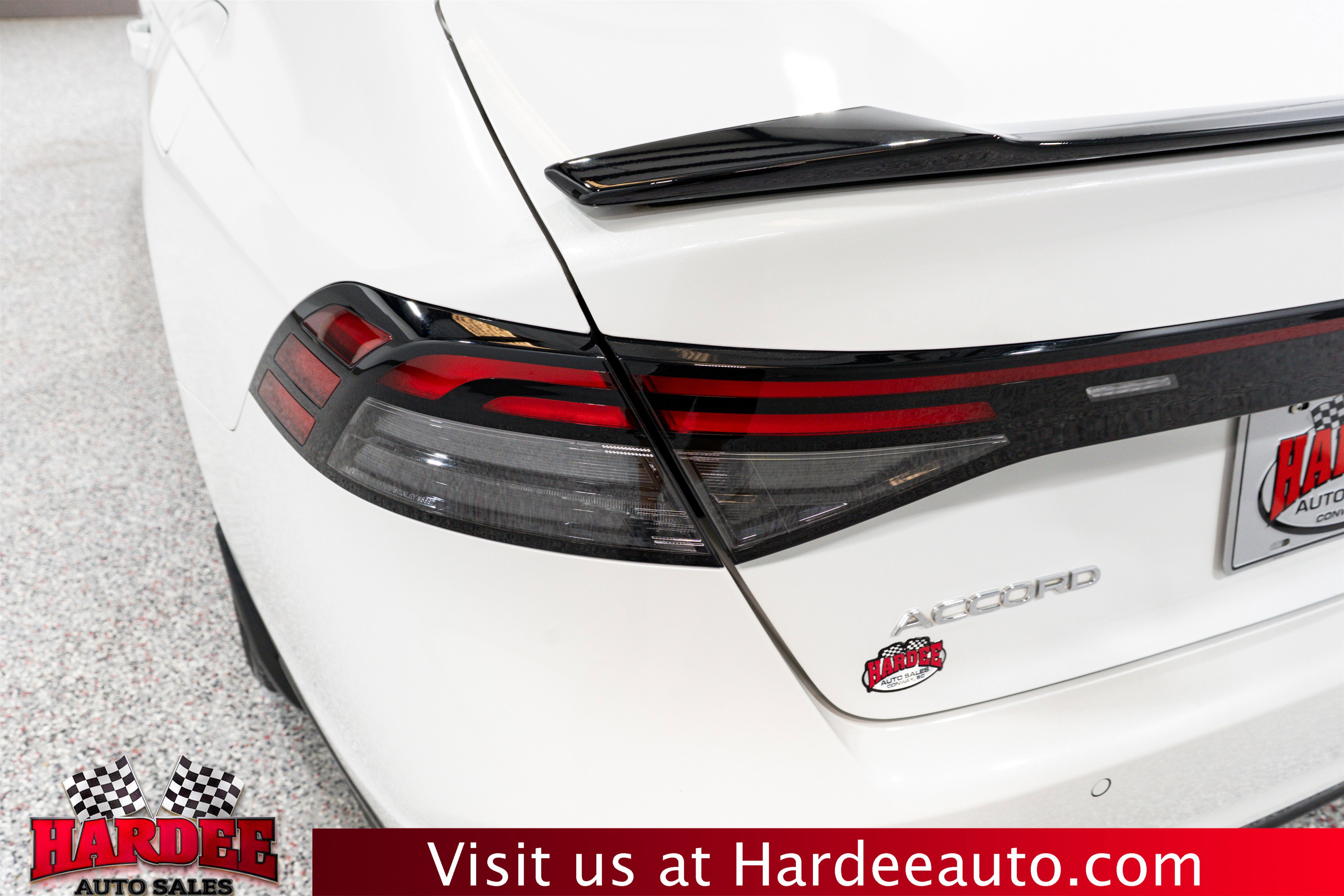 Used 2023 Honda Accord Touring image 9