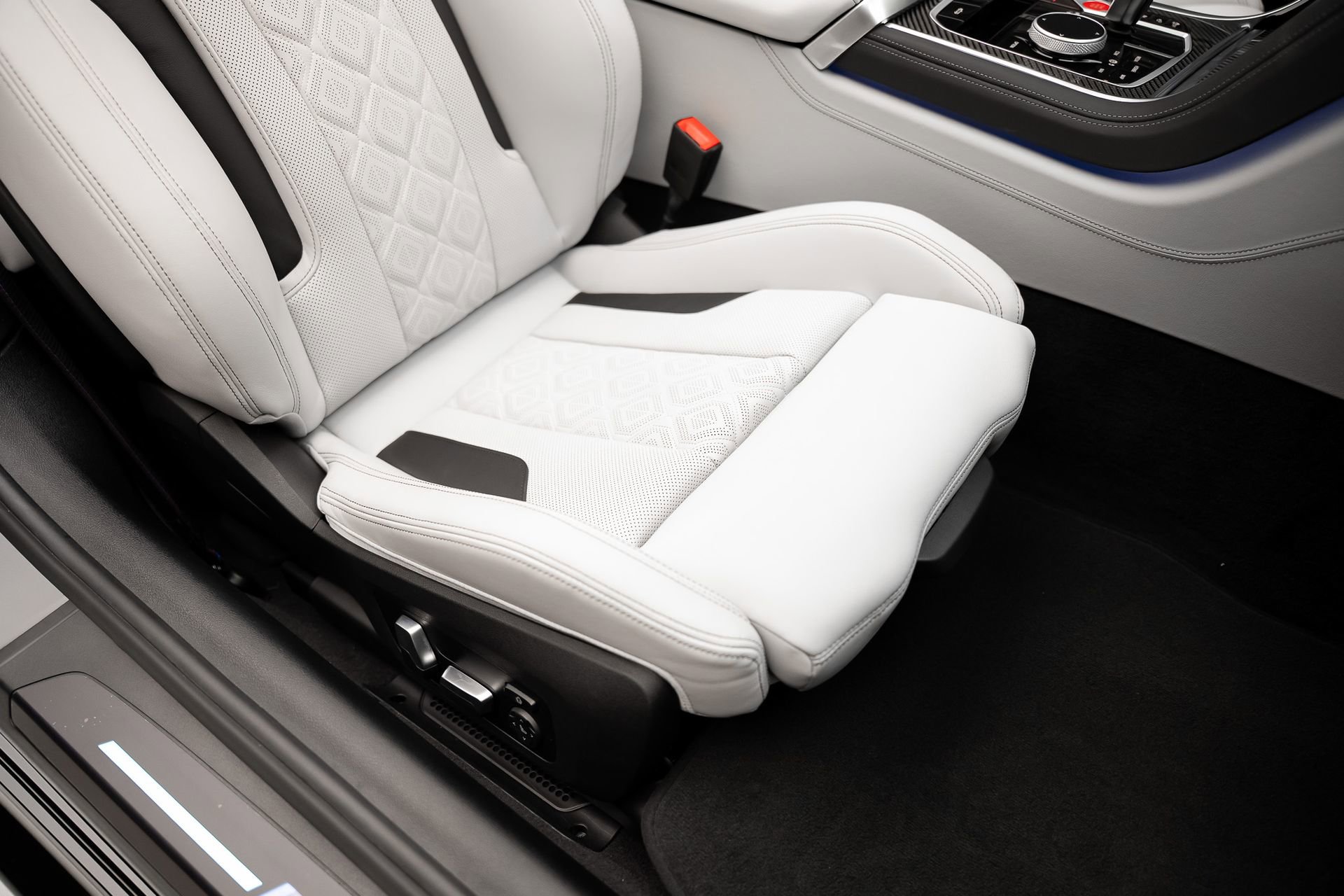 Used 2024 BMW M8 Competition image 71