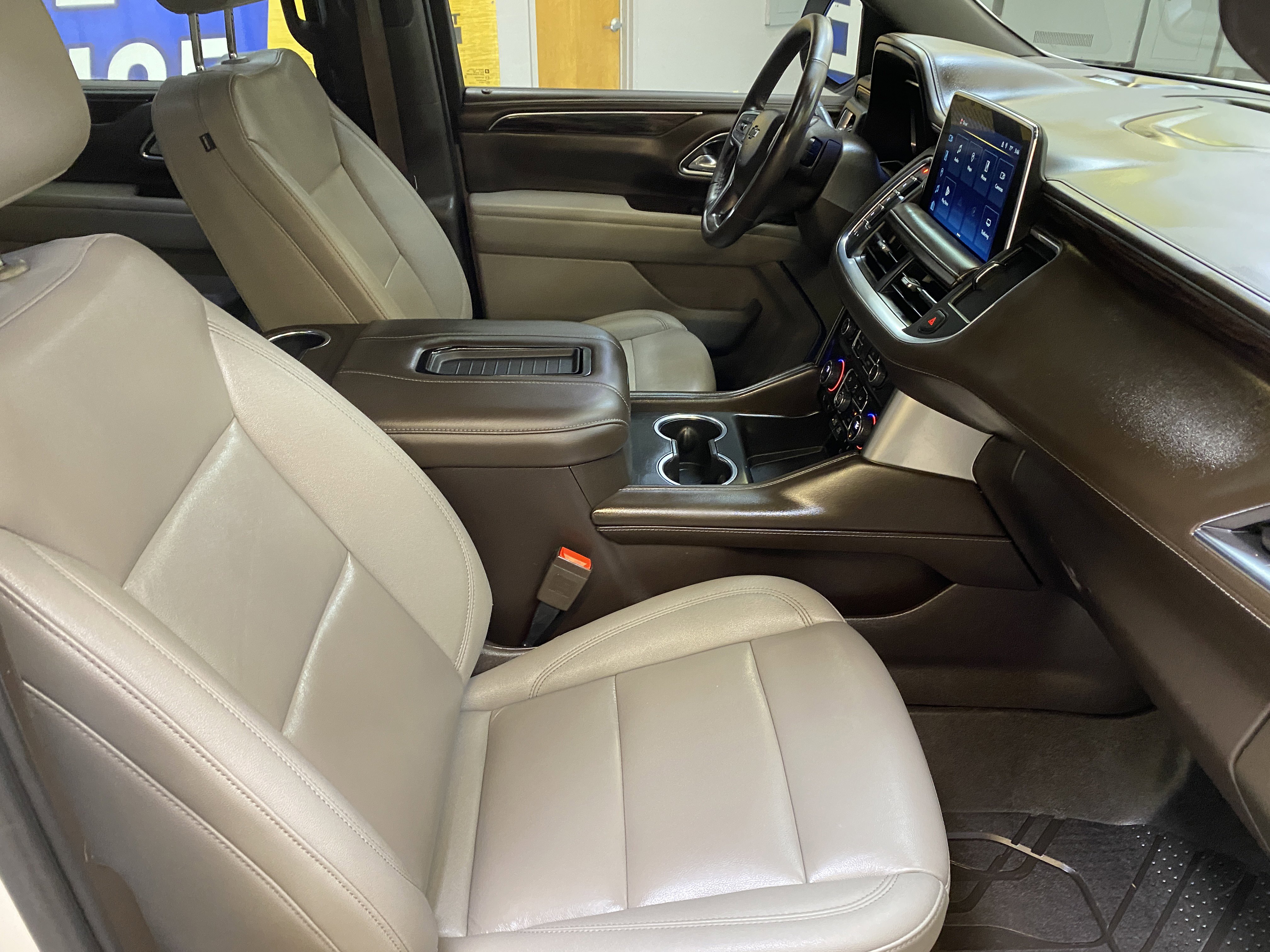 Used 2023 Chevrolet Tahoe Z71 w/ Z71 Off-Road Package image 25