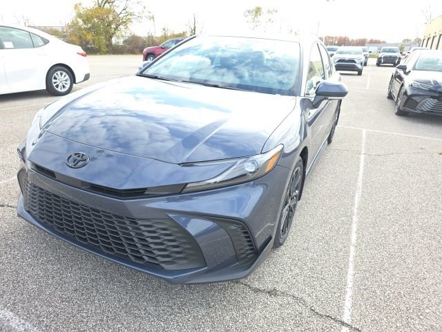 New 2026 Toyota Camry SE image 3