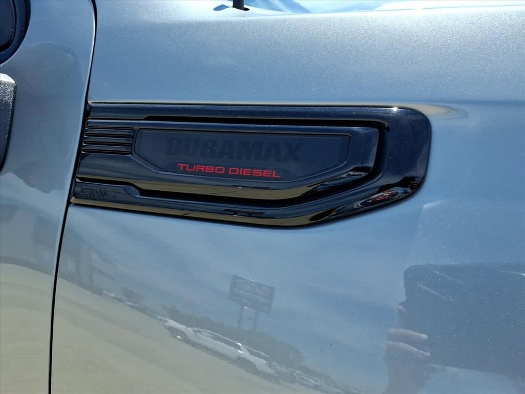 Used 2025 GMC Sierra 1500 AT4 w/ AT4 Premium Package AWD/4WD image 10