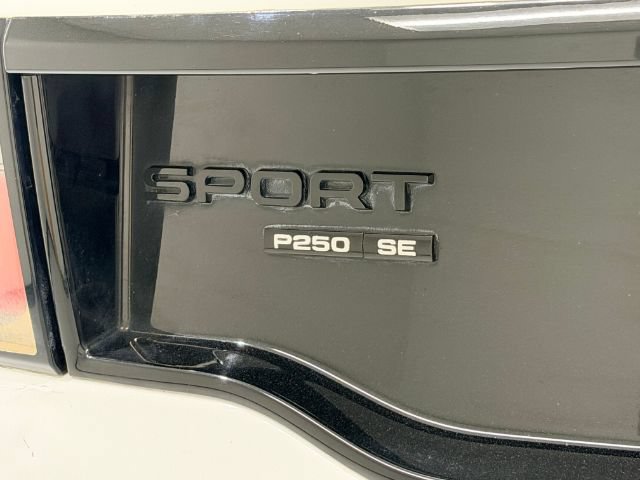 Used 2020 Land Rover Discovery Sport SE AWD/4WD image 15