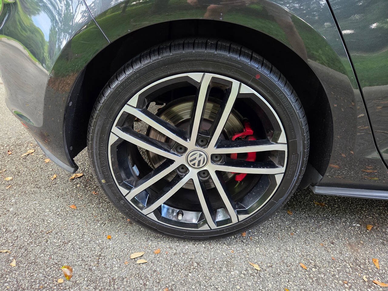 Used 2017 Volkswagen GTI SE FWD image 19