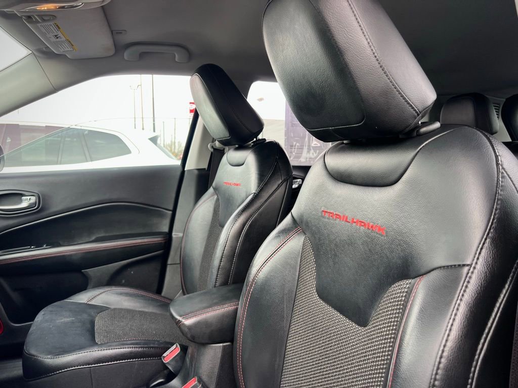 Used 2018 Jeep Compass Trailhawk AWD/4WD image 39