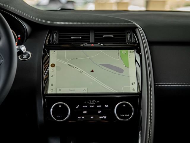 New 2024 Jaguar E-PACE R-Dynamic SE AWD/4WD image 17
