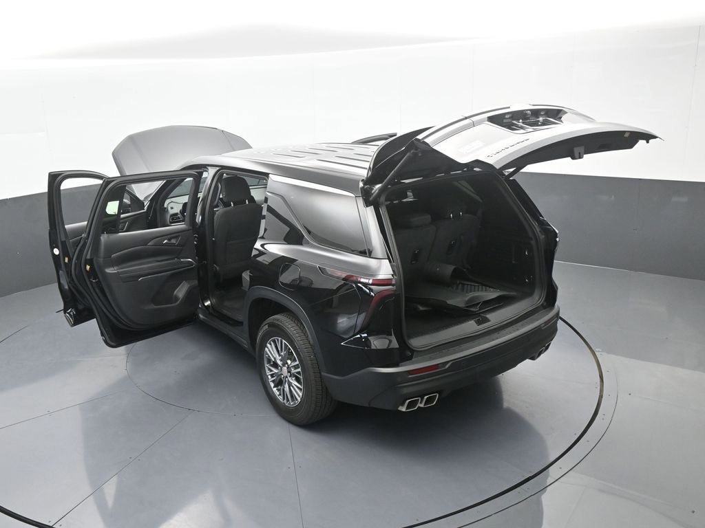 Used 2024 Chevrolet Traverse LS image 72