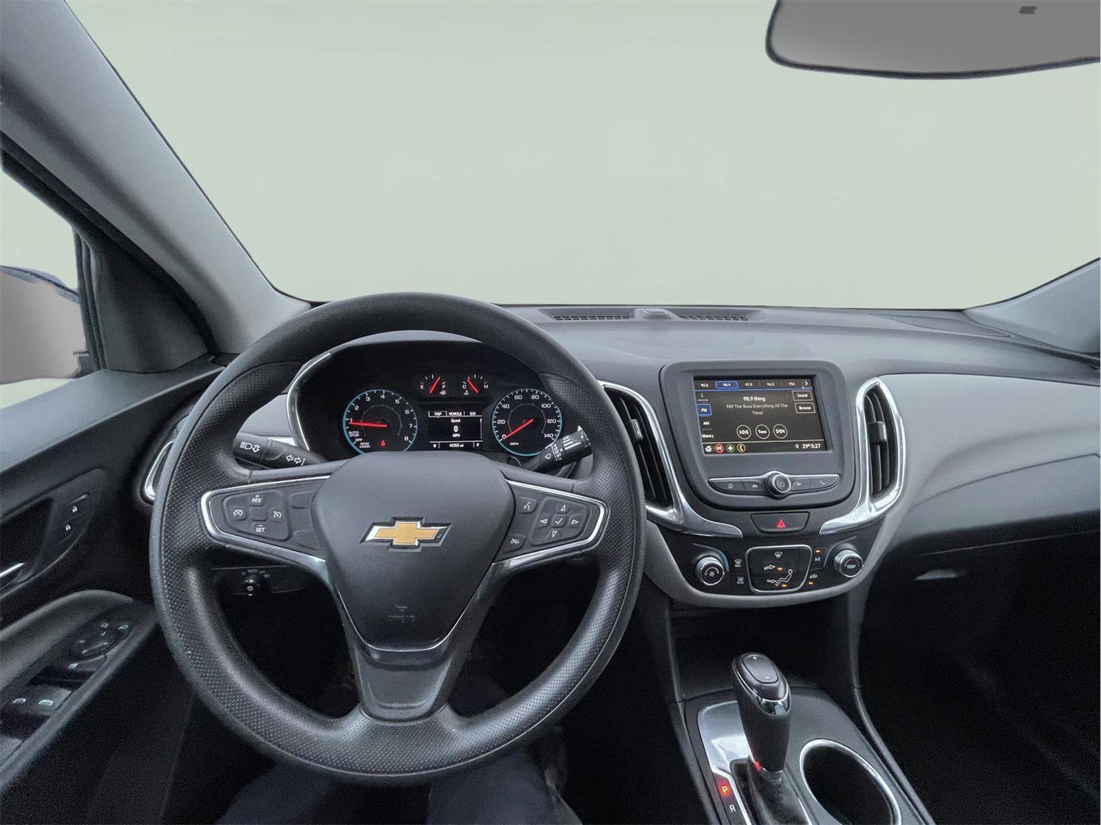 Used 2019 Chevrolet Equinox LS w/ LPO, Chrome Package image 25