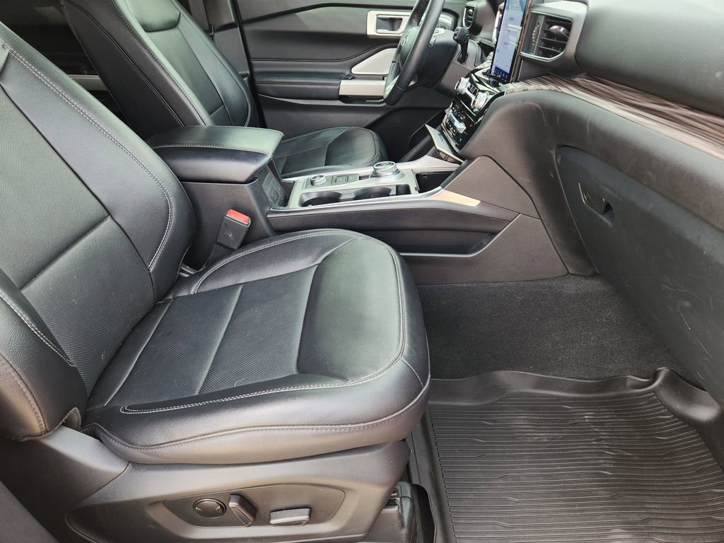 Used 2024 Ford Explorer Limited w/ Limited Technology Package AWD/4WD image 21