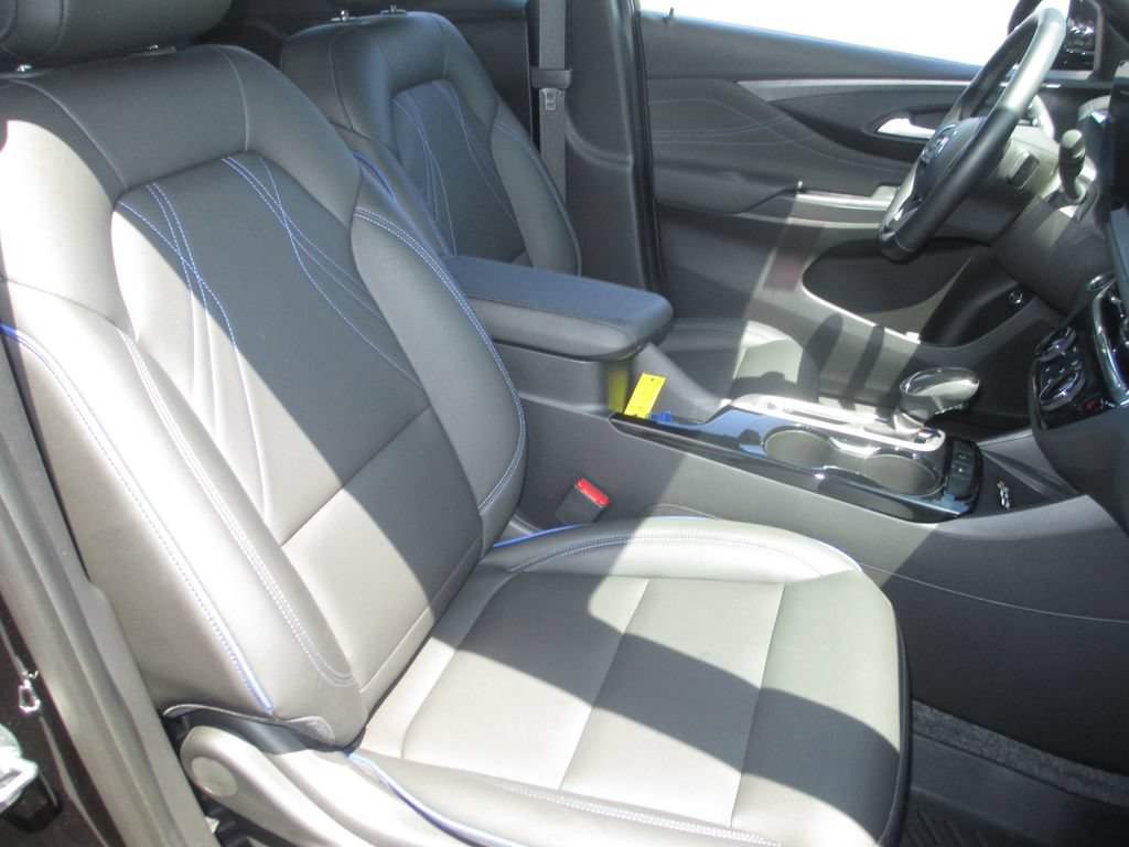 Certified 2024 Buick Envista Sport Touring w/ Convenience I Package FWD image 18