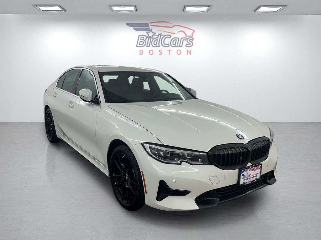 Used 2020 BMW 330i xDrive Sedan w/ Convenience Package AWD/4WD image 3