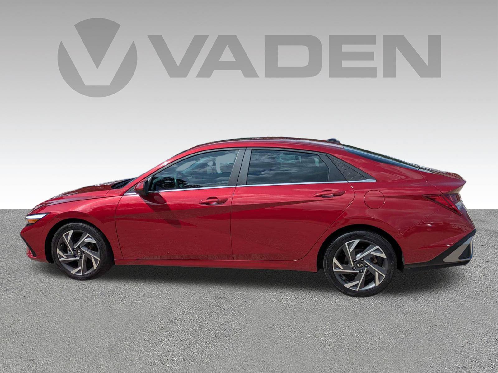 Used 2024 Hyundai Elantra SEL w/ Convenience Package FWD image 29