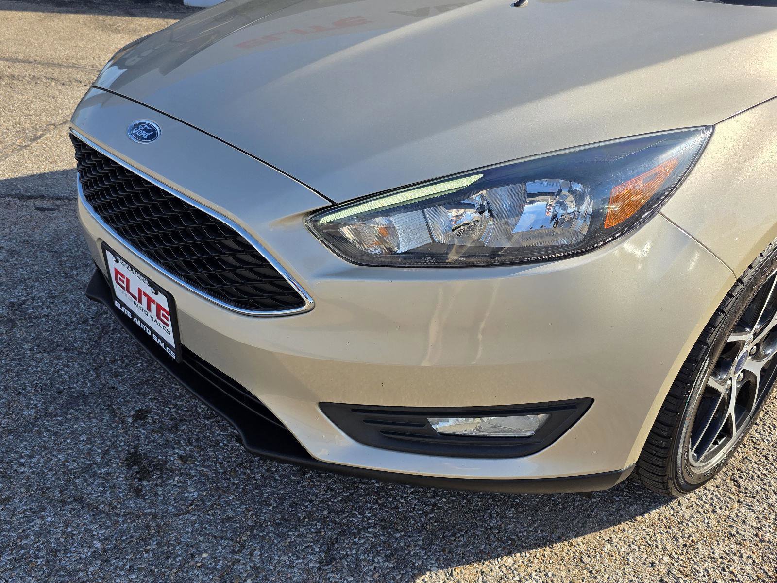 Used 2018 Ford Focus SEL w/ Cold Weather Package image 35