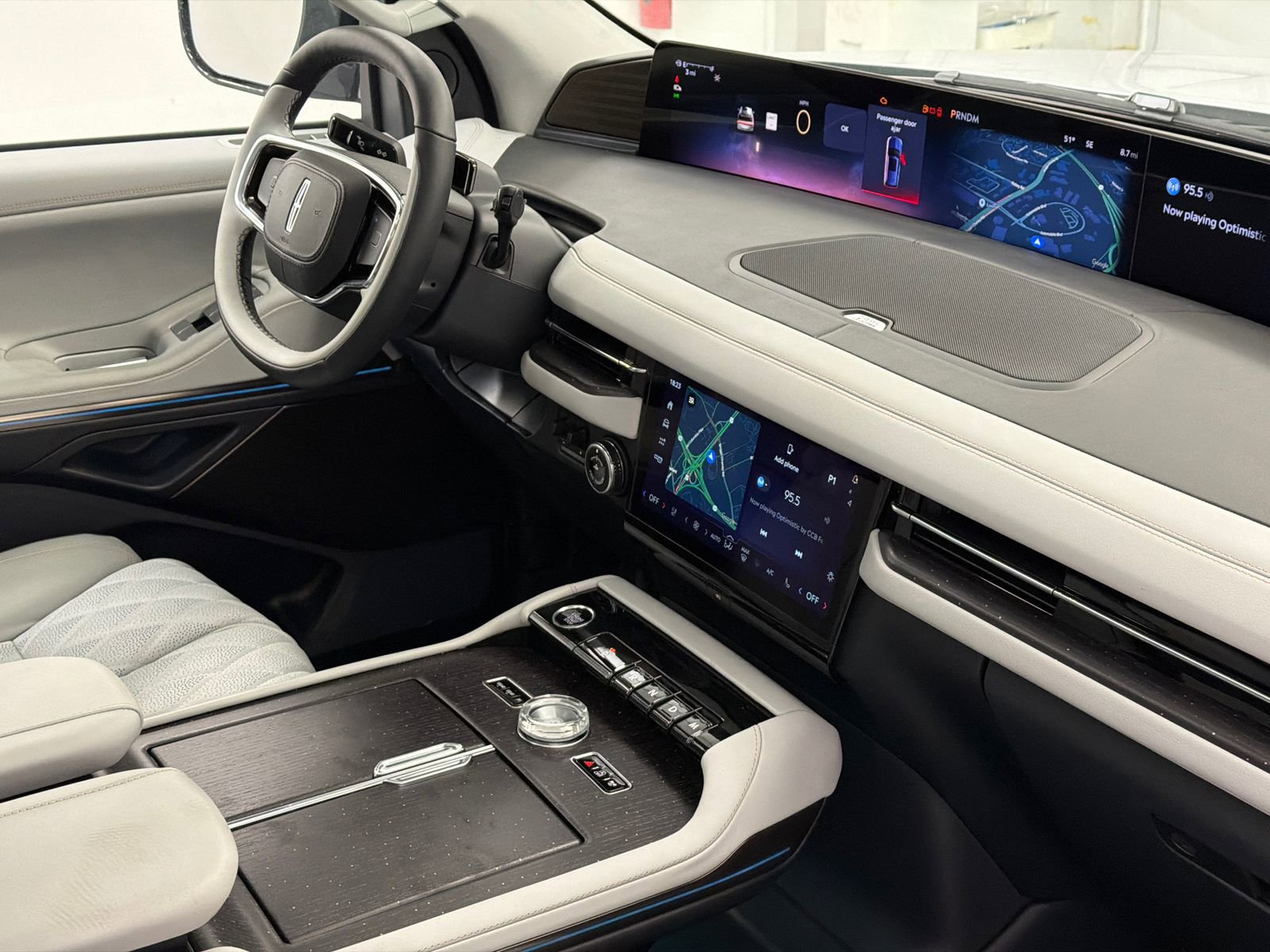 New 2026 Lincoln Navigator Black Label AWD/4WD image 12