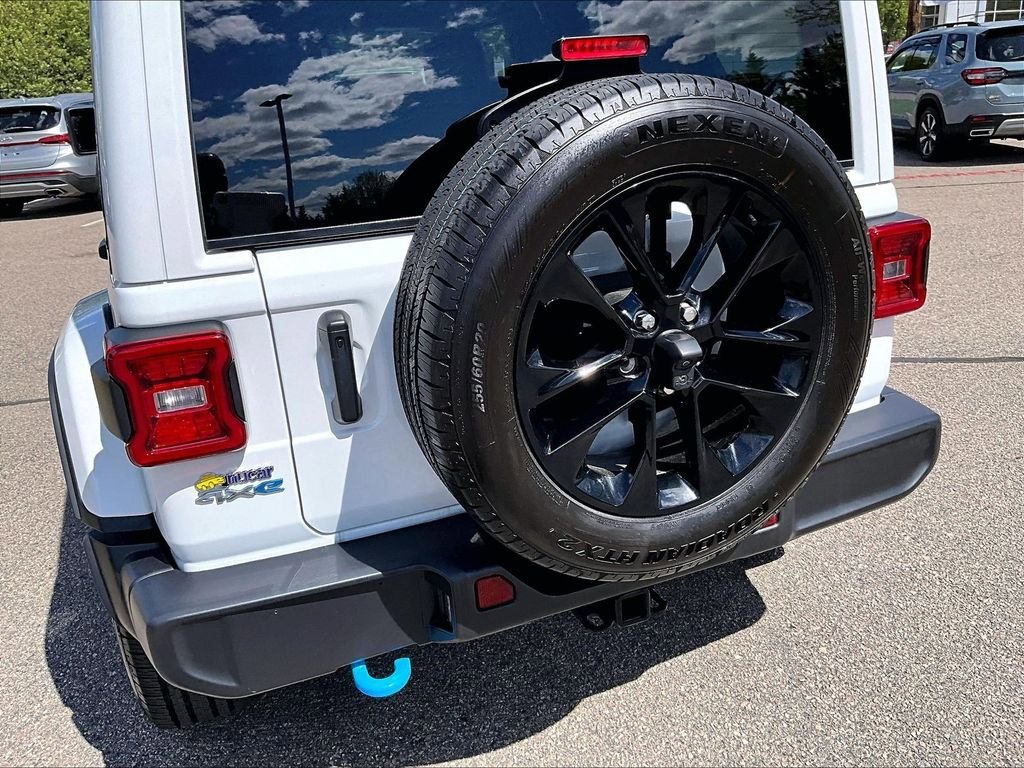 Used 2024 Jeep Wrangler Unlimited Sahara AWD/4WD image 27