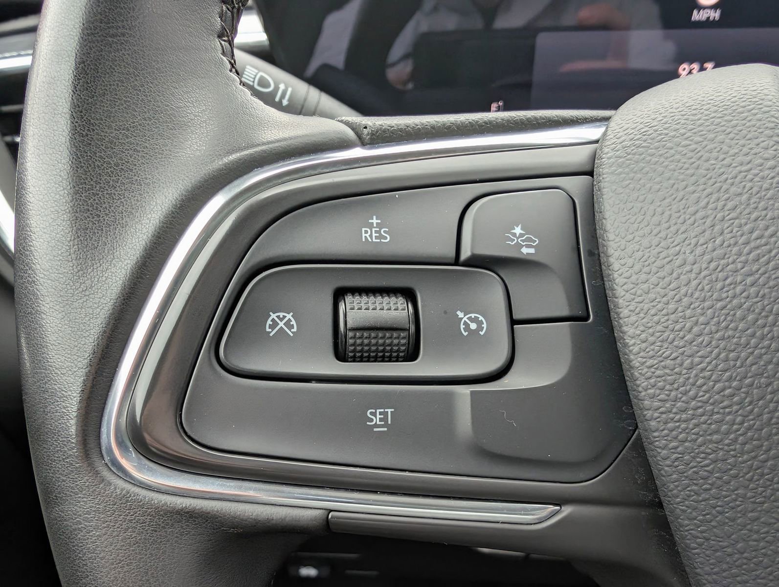 Certified 2024 Buick Encore GX Sport Touring image 11