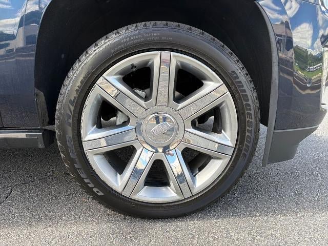 Used 2019 Cadillac Escalade Premium Luxury RWD image 12