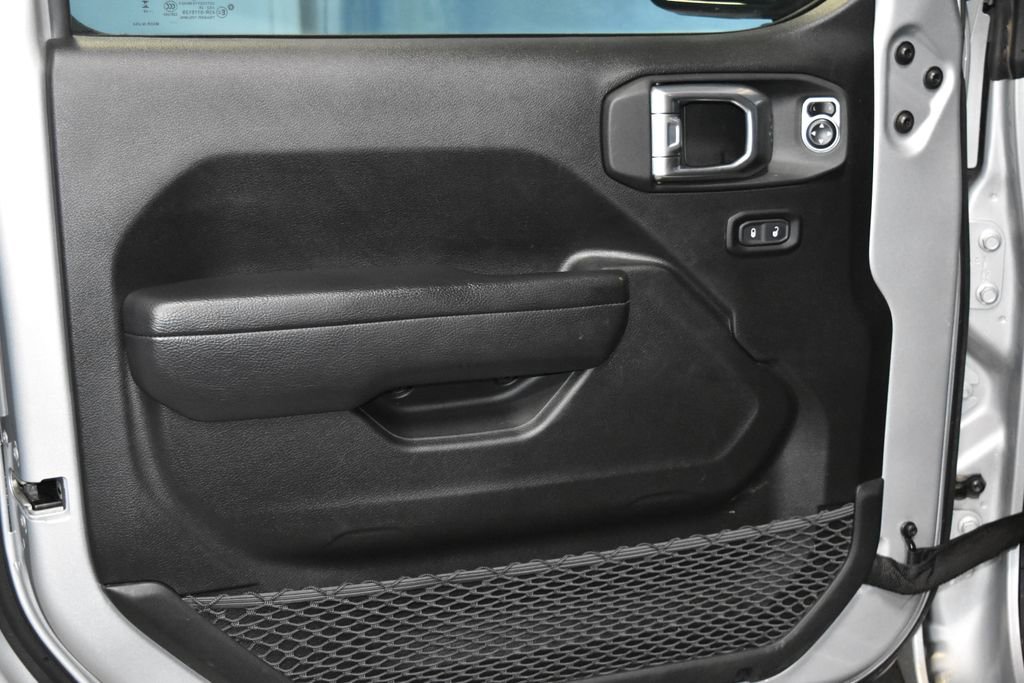 Used 2024 Jeep Wrangler Unlimited Rubicon image 4