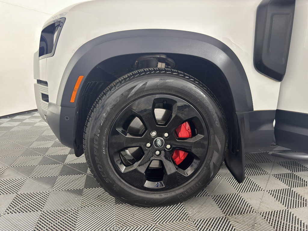 Used 2020 Land Rover Defender 110 HSE AWD/4WD image 12