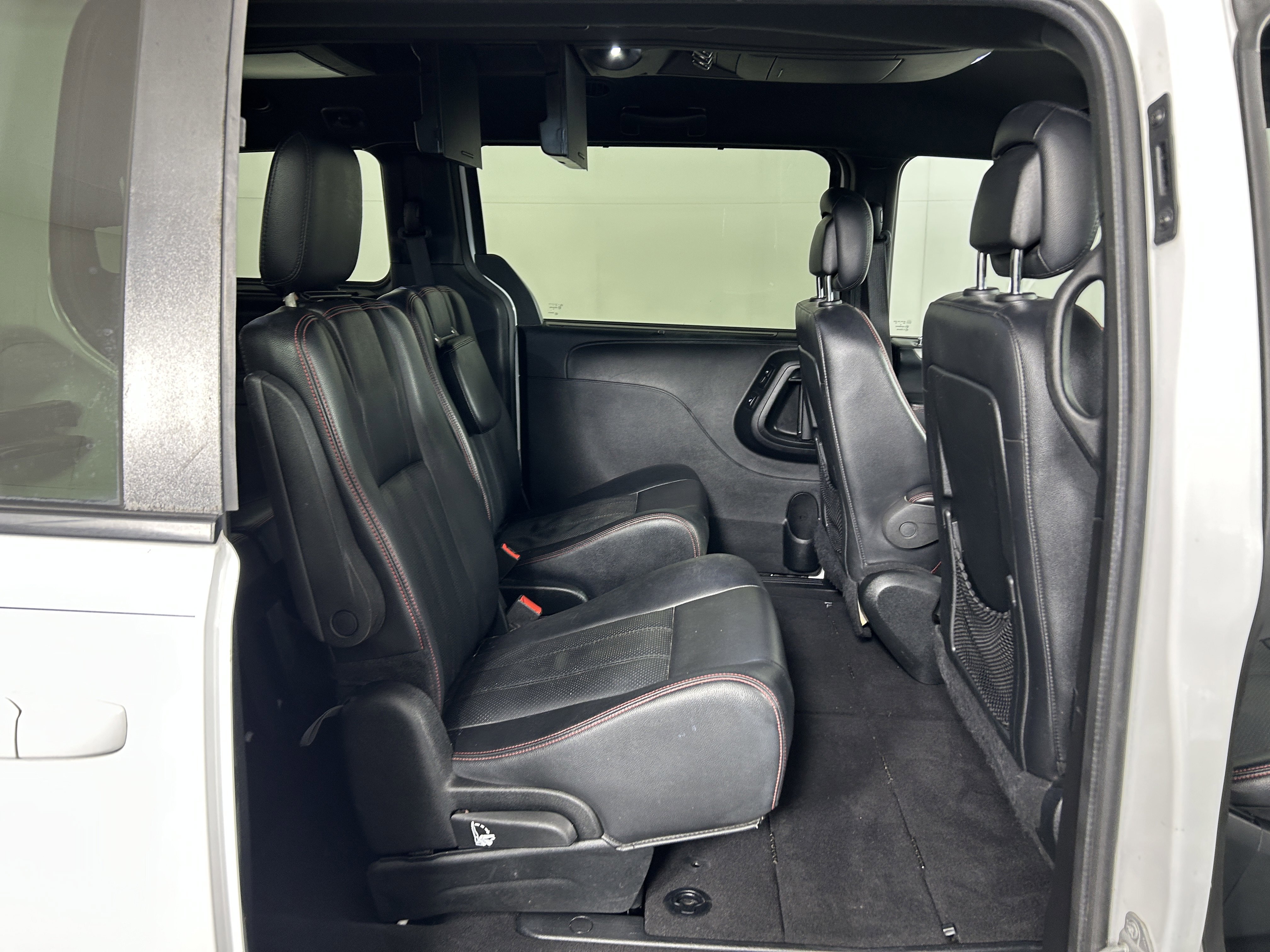 Used 2017 Dodge Grand Caravan GT image 26