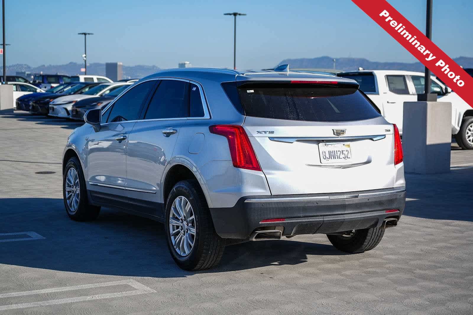 Used 2019 Cadillac XT5 FWD image 8