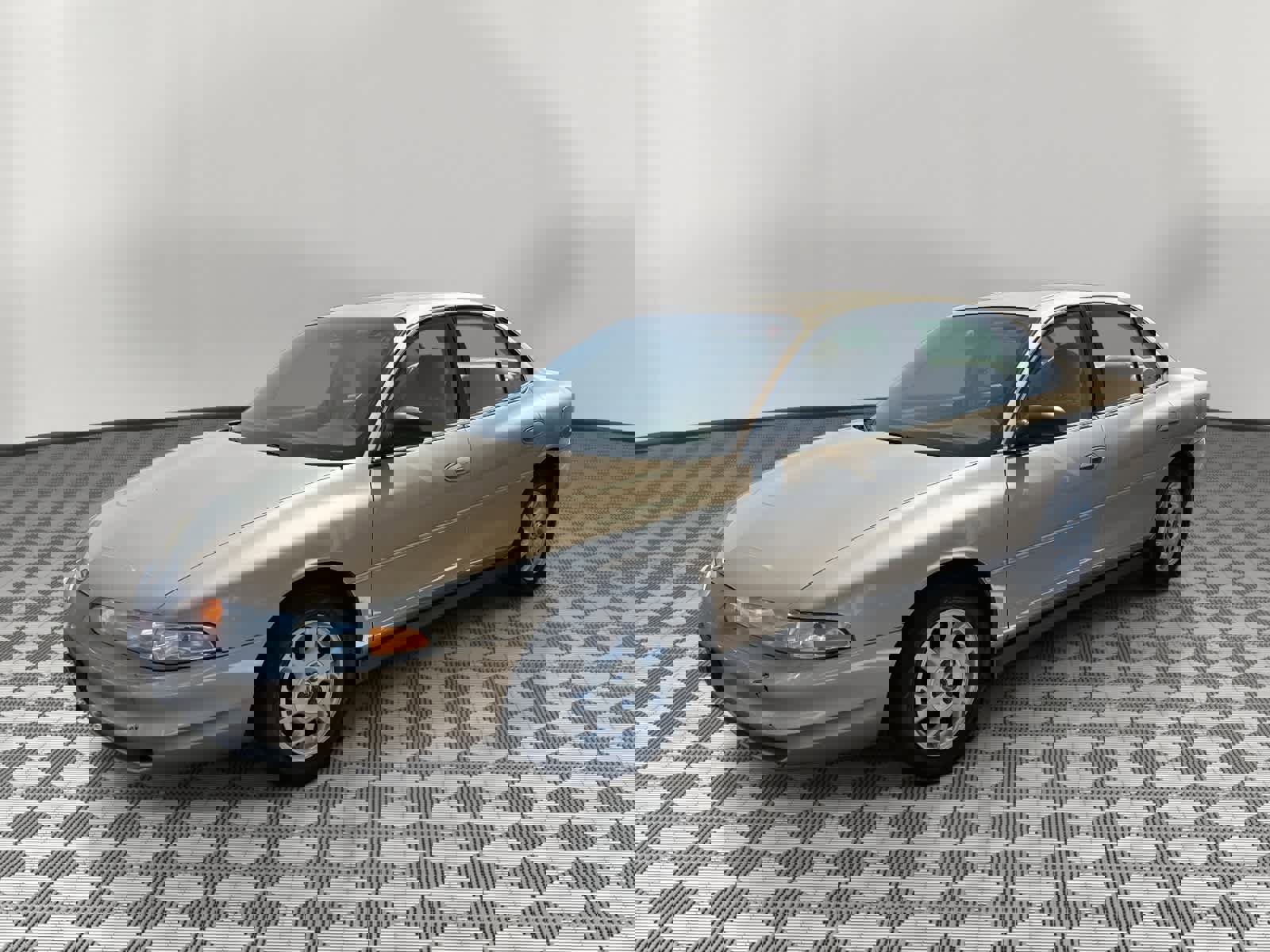 Used 2001 Oldsmobile Intrigue GX w/ Driver Control Pkg image 7