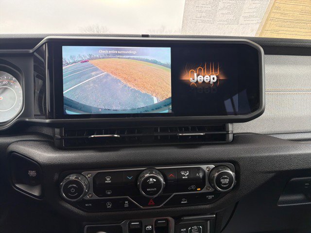 Used 2024 Jeep Wrangler Sport S image 17