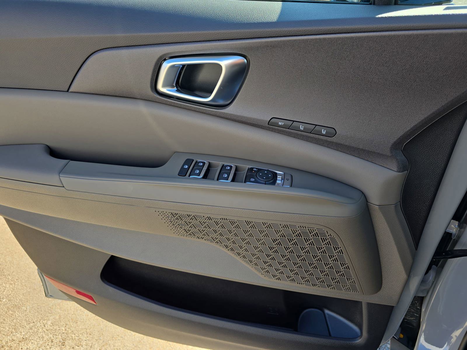 New 2026 Kia Carnival EX image 29