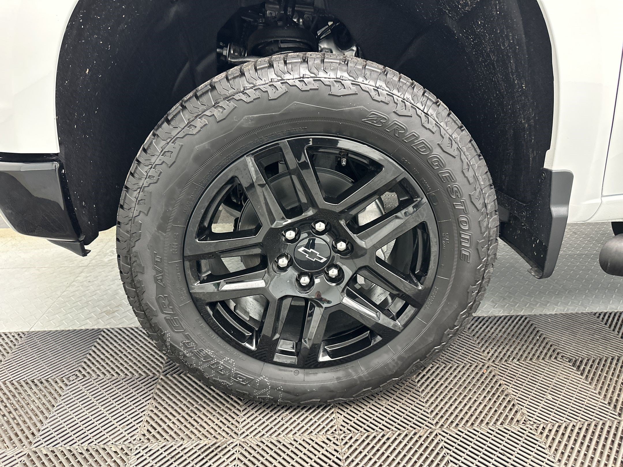New 2026 Chevrolet Silverado 1500 LT Trail Boss w/ LPO, Dark Essentials Package AWD/4WD image 12