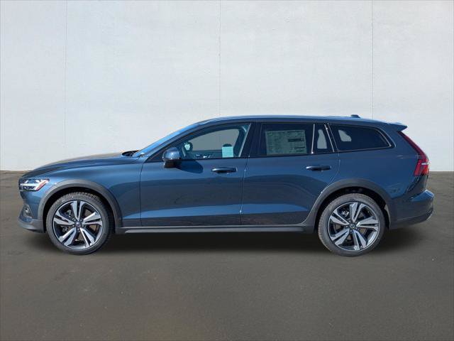 New 2026 Volvo V60 B5 Cross Country Plus w/ Protection Package Premier AWD/4WD image 3