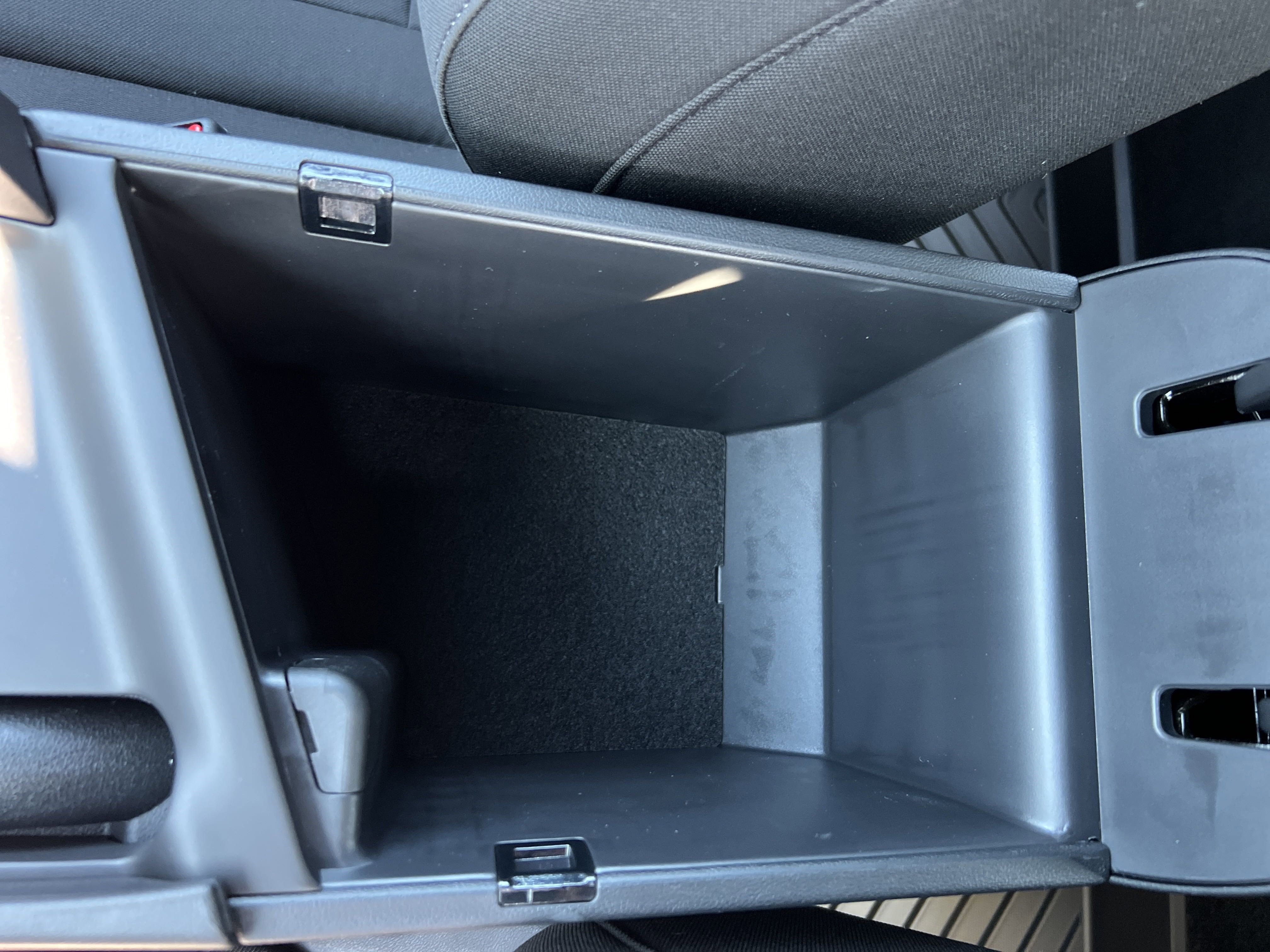 Used 2025 Hyundai Elantra Sport image 22