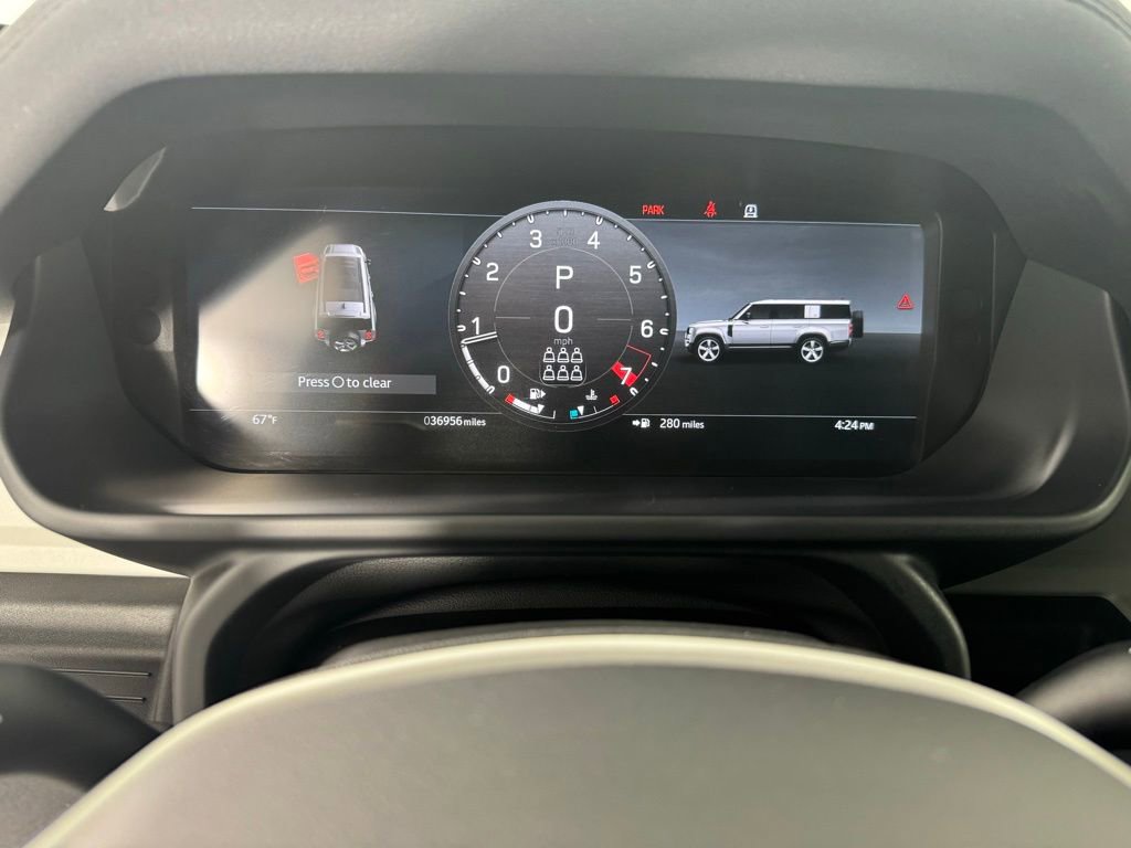 Used 2023 Land Rover Defender 130 SE image 12