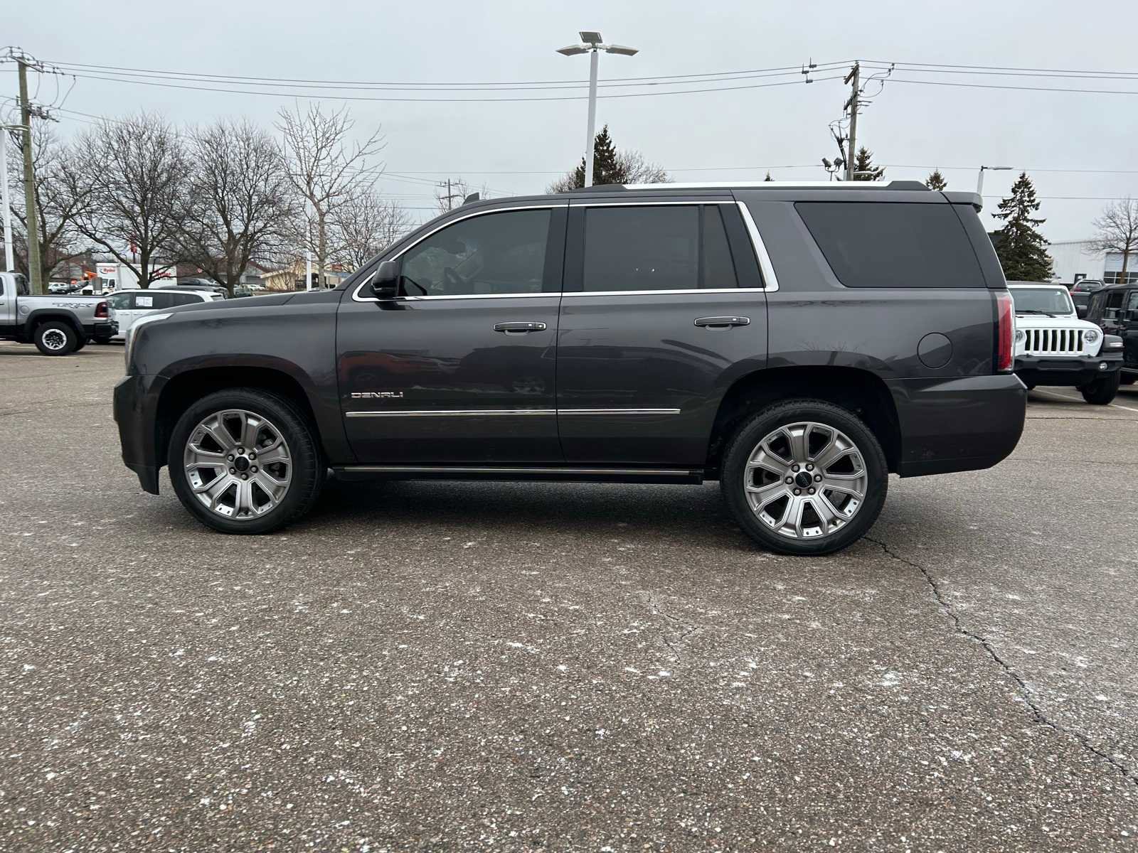 Used 2018 GMC Yukon Denali w/ Open Road Package image 29